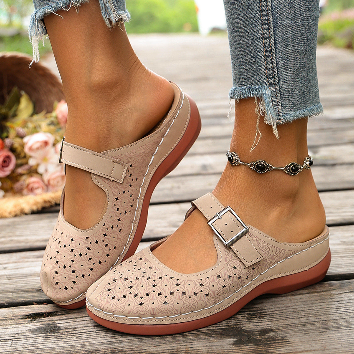Women's Lightweight Slip-On Clogs with Arch Support