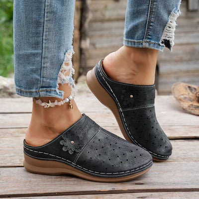 Orthopedic Wide-Toe Wedge Clogs – Lightweight & Non-Slip
